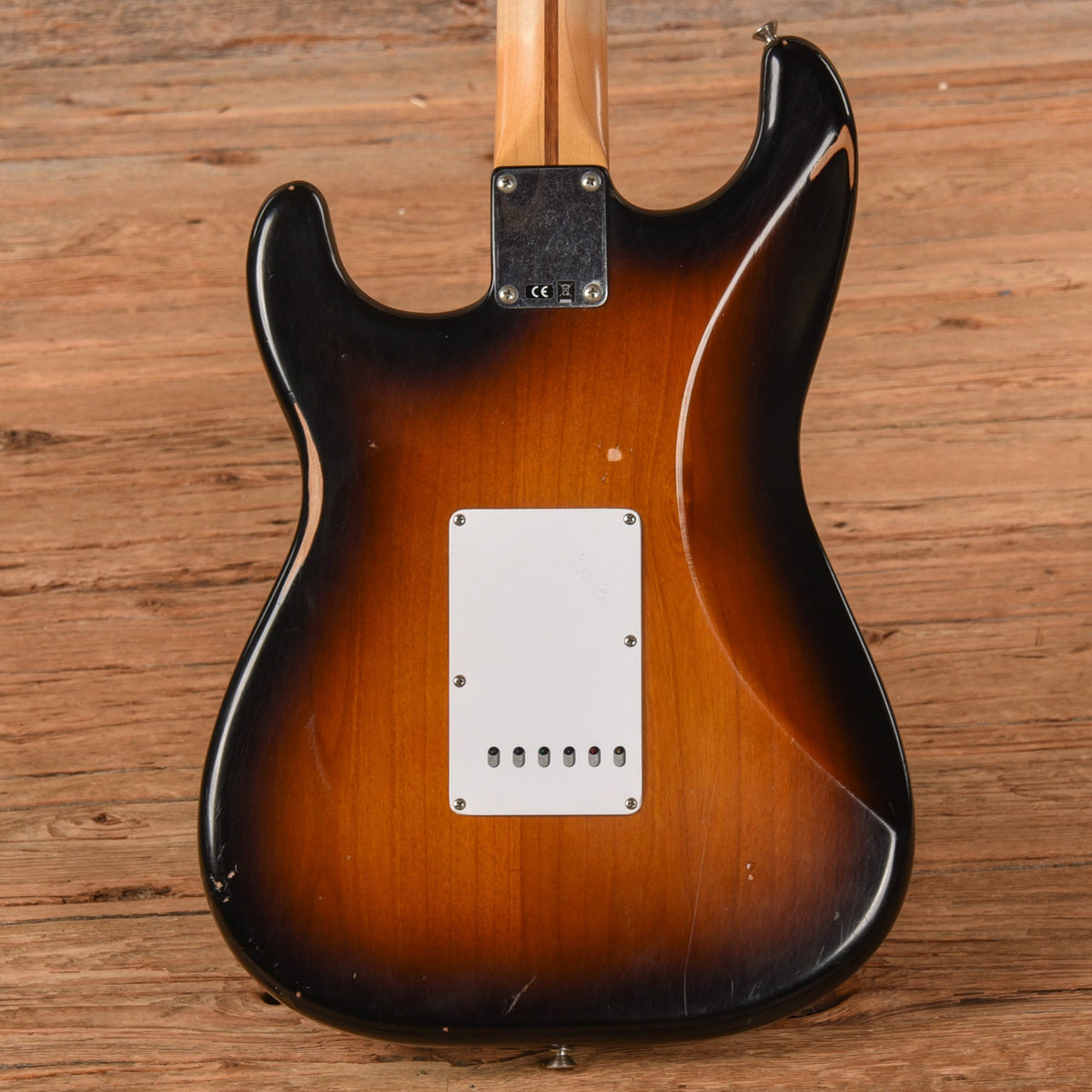 Fender Road Worn '50s Stratocaster 2-Tone Sunburst 2017 - View 3 | MusicMarket
