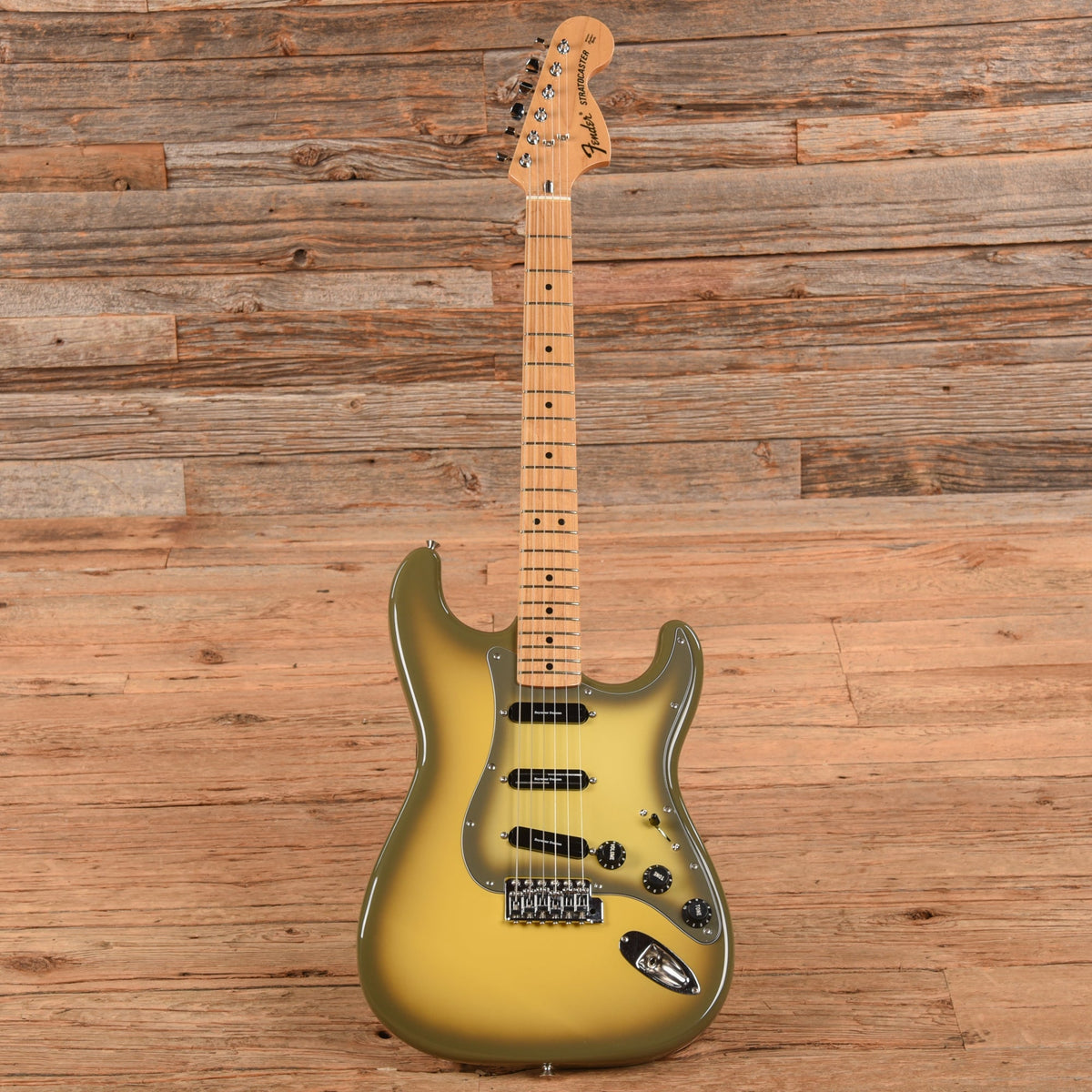 Fender ST-72 Stratocaster Antigua 2003 - View 4 | MusicMarket