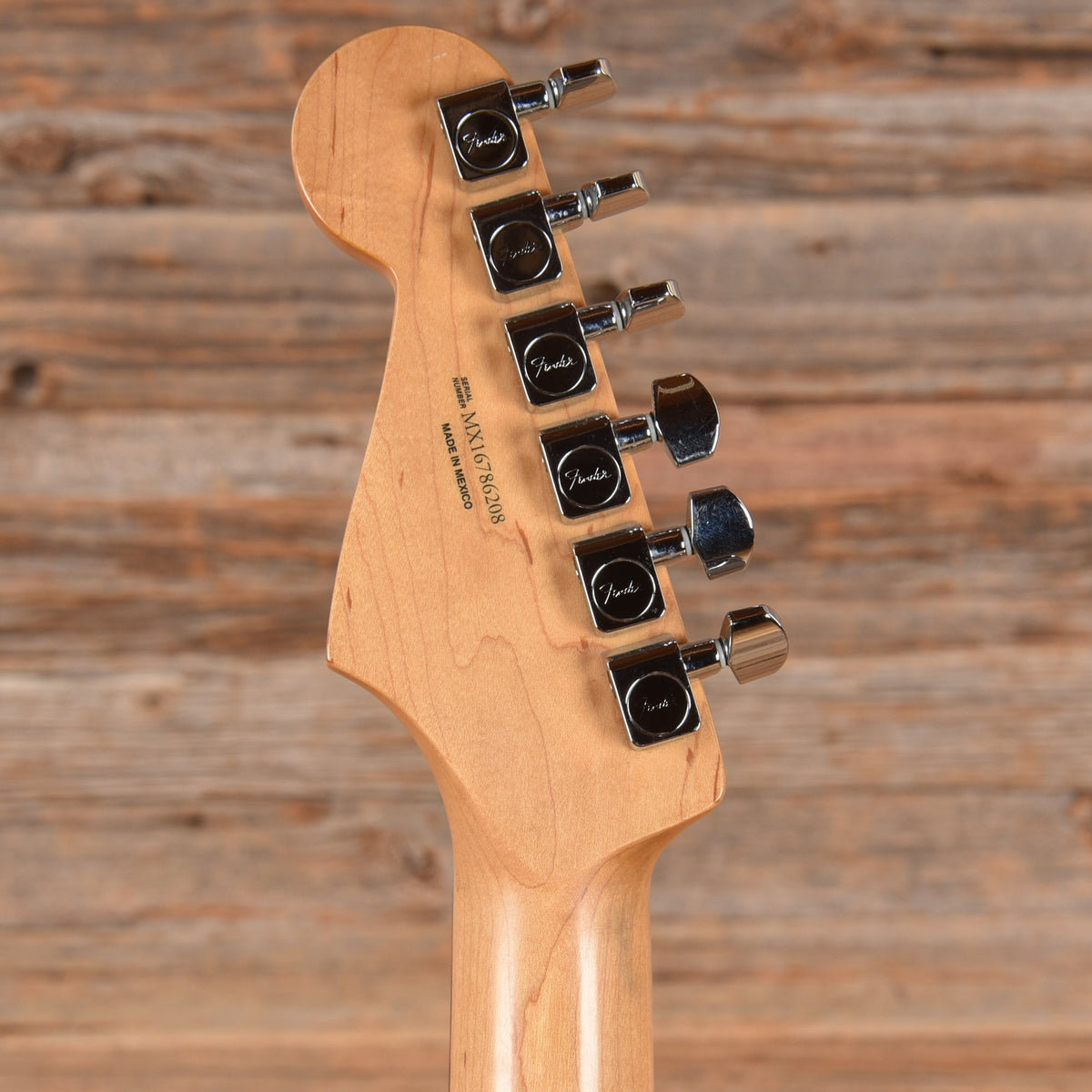 Fender Standard Stratocaster Arctic White 2016 - View 7 | MusicMarket