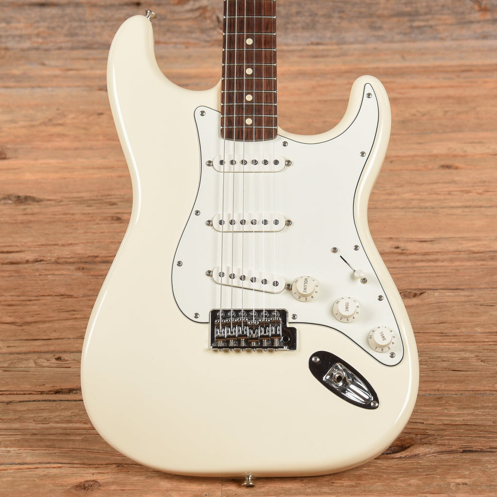 Fender Standard Stratocaster Arctic White 2016 - MusicMarket
