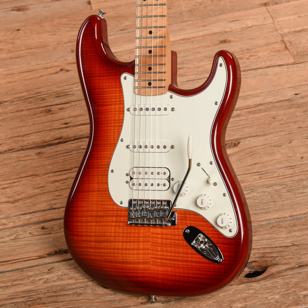 Fender Standard Stratocaster HSS Plus Top Cherry Sunburst 2017 - View 2 | MusicMarket