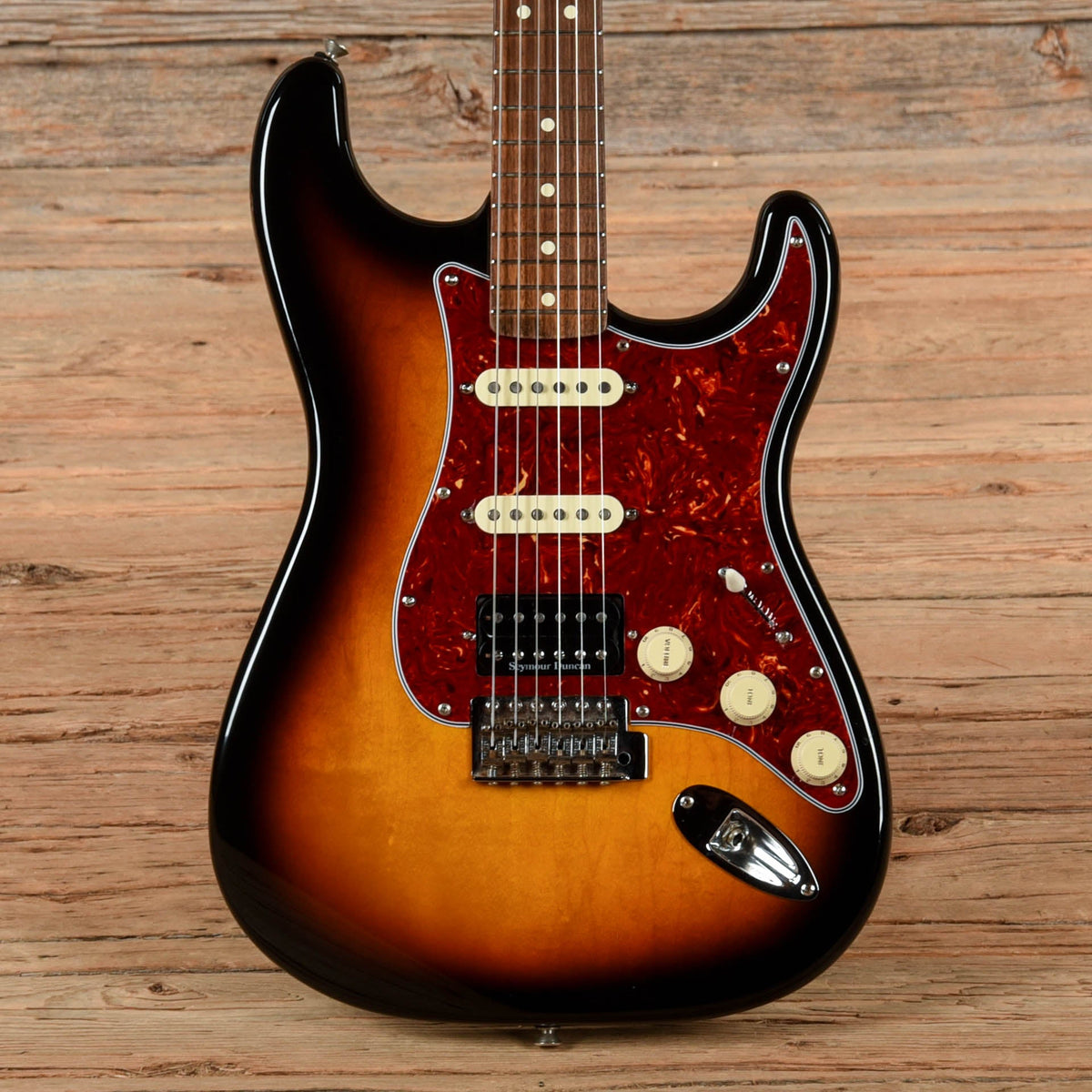 Fender Standard Stratocaster HSS Sunburst 2009 - MusicMarket