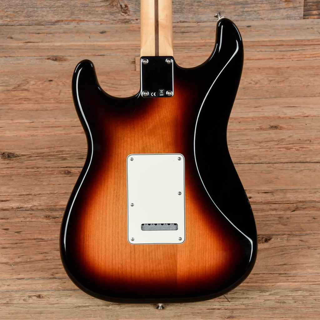 Fender Standard Stratocaster HSS Sunburst 2017 - View 3 | MusicMarket