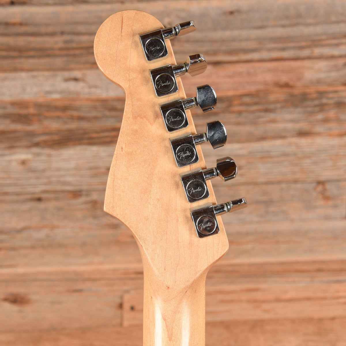 Fender Standard Stratocaster Midnight Wine 2000 - View 7 | MusicMarket