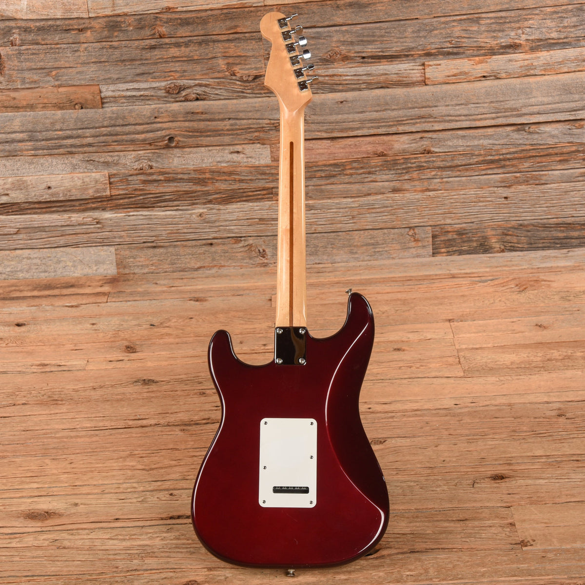 Fender Standard Stratocaster Midnight Wine 2000 - View 5 | MusicMarket