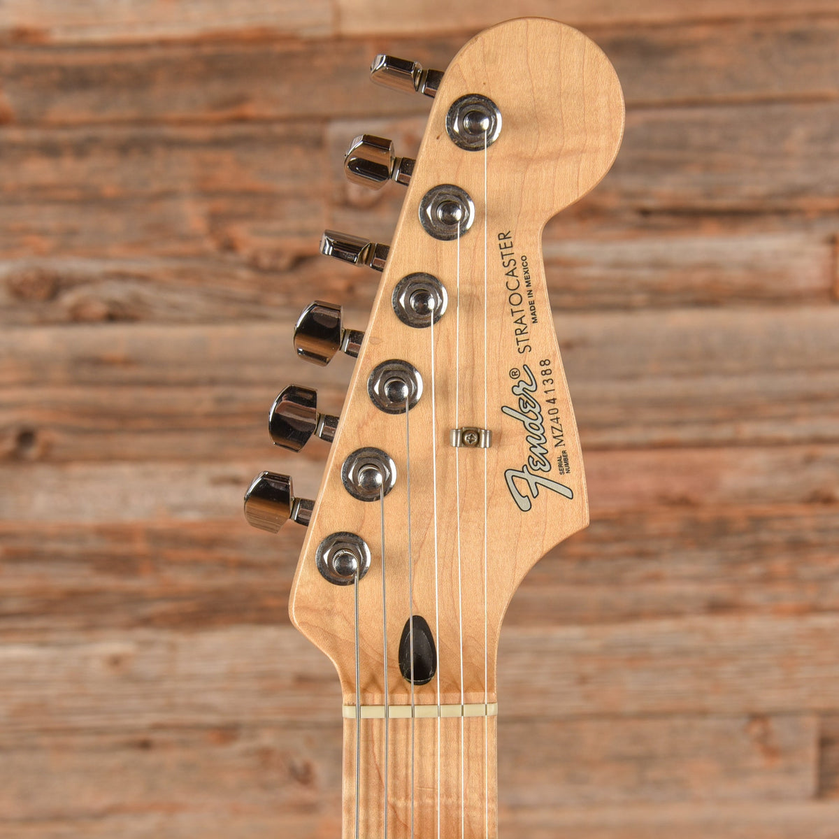 Fender Standard Stratocaster Olympic Pearl 2004 - View 6 | MusicMarket