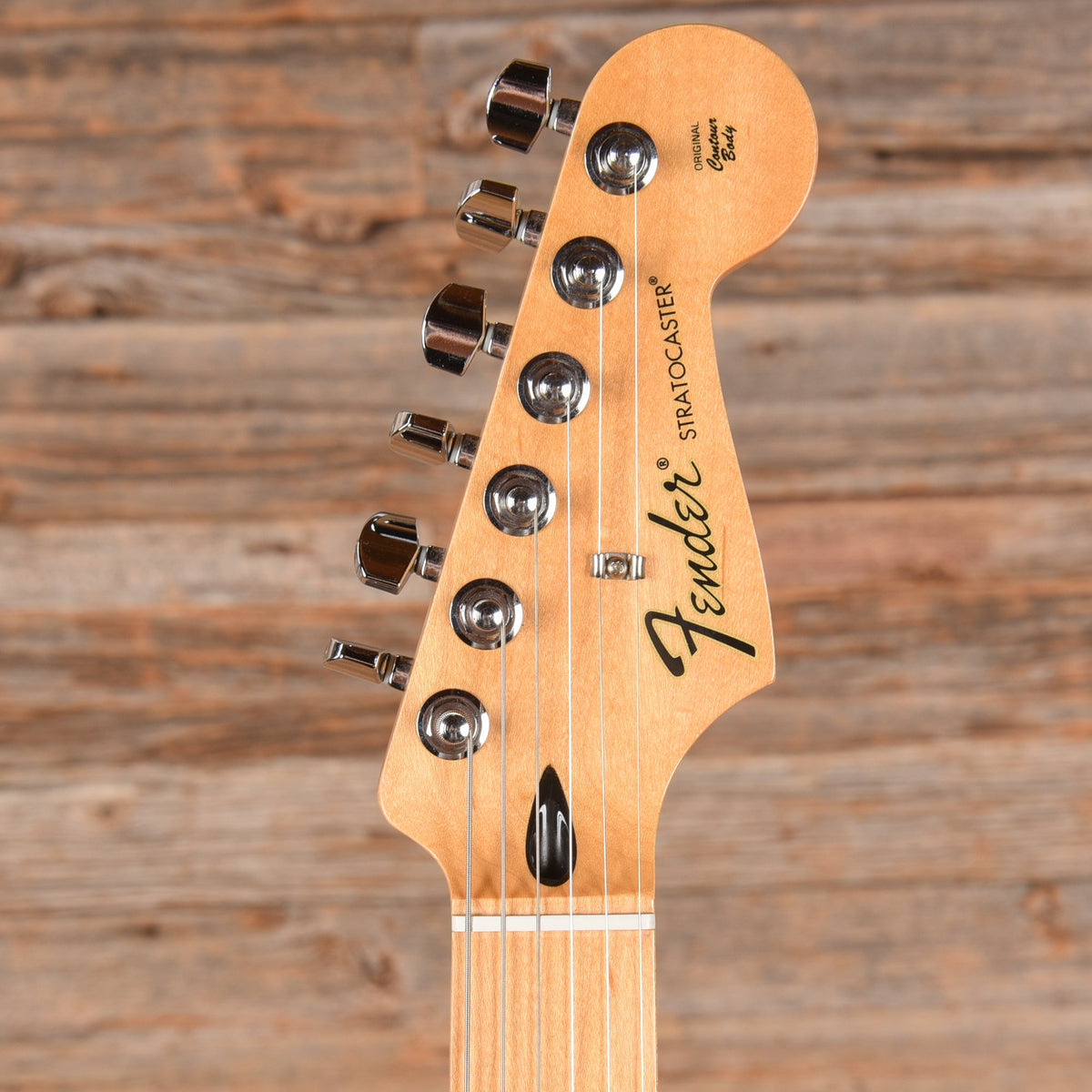 Fender Standard Stratocaster Sunburst 2017 - View 6 | MusicMarket