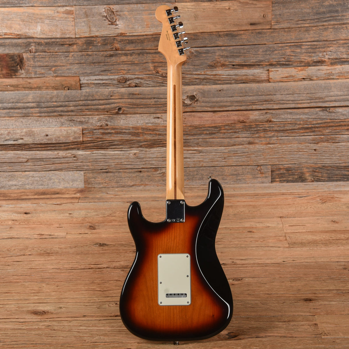 Fender Standard Stratocaster Sunburst 2017 - View 5 | MusicMarket