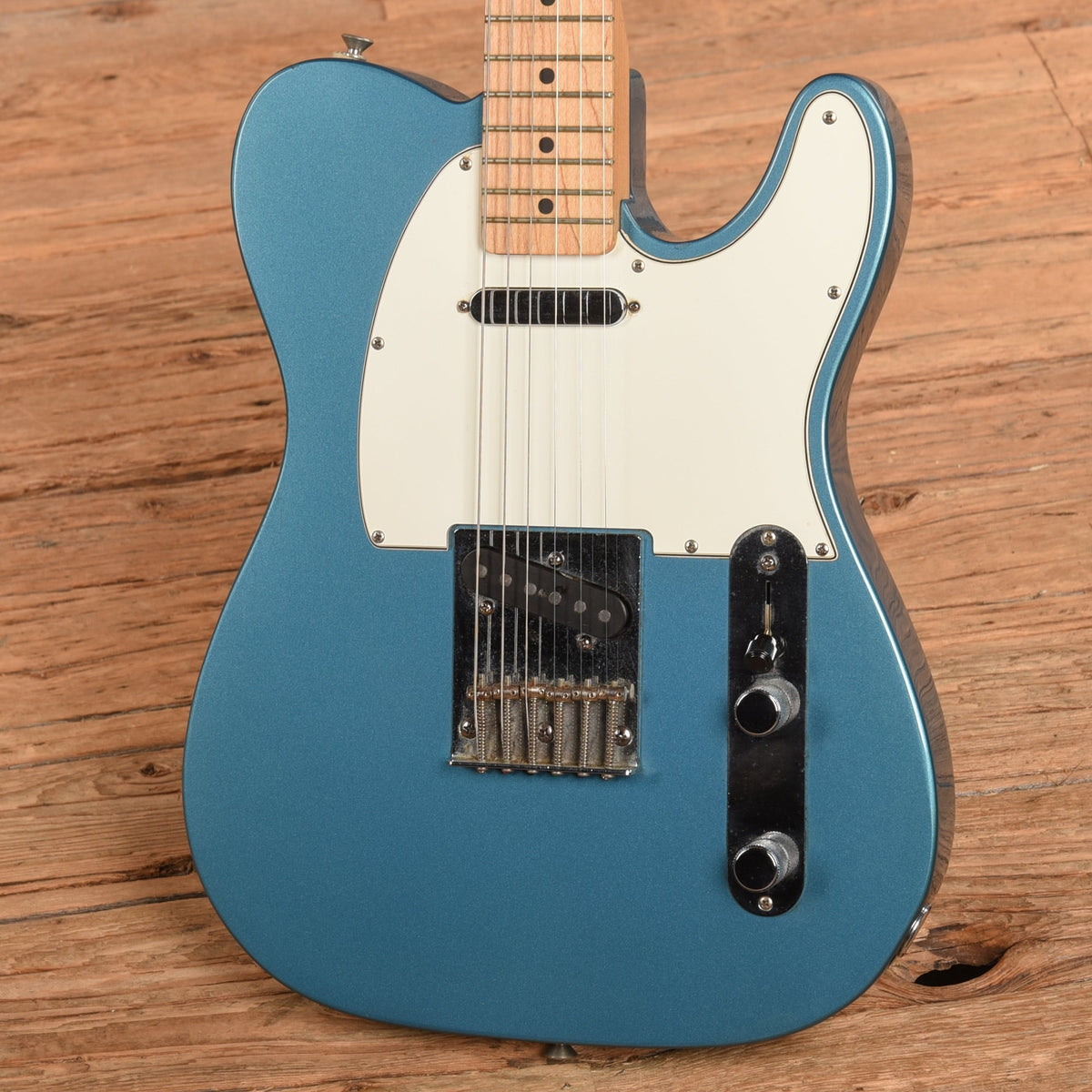 Fender Standard Telecaster Lake Placid Blue 1999 - View 2 | MusicMarket