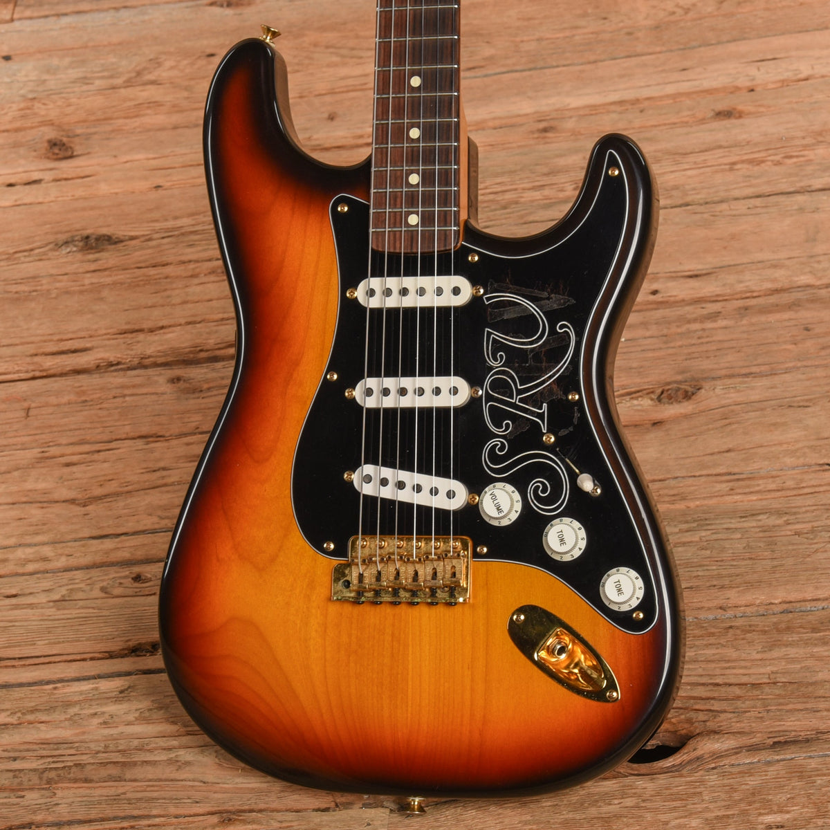 Fender Stevie Ray Vaughan Stratocaster Sunburst 1992 - View 2 | MusicMarket