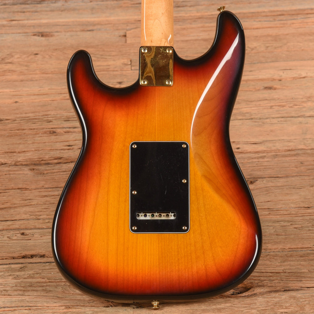 Fender Stevie Ray Vaughan Stratocaster Sunburst 1992 - View 3 | MusicMarket