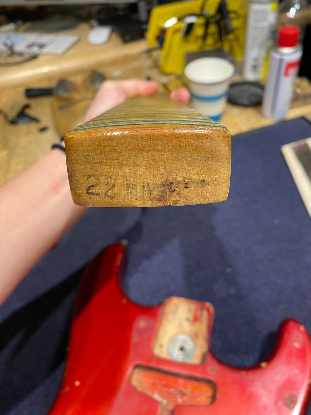 Fender Stratocaster Candy Apple Red 1972 - View 17 | MusicMarket