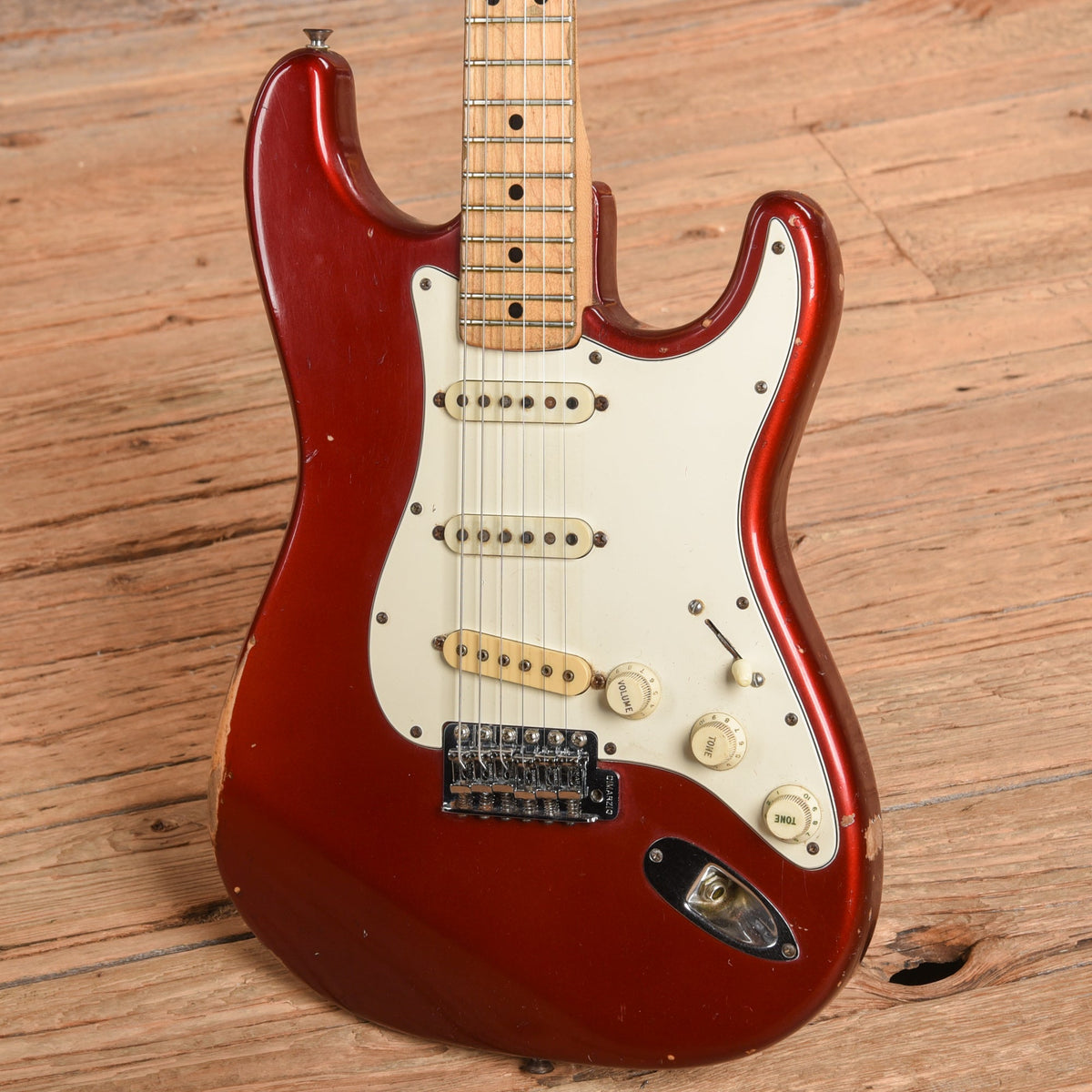 Fender Stratocaster Candy Apple Red 1972 - View 2 | MusicMarket