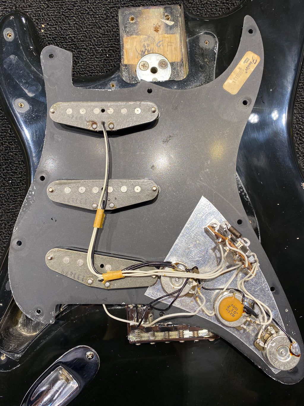 Fender Stratocaster Hardtail Black 1979 LEFTY - View 12 | MusicMarket