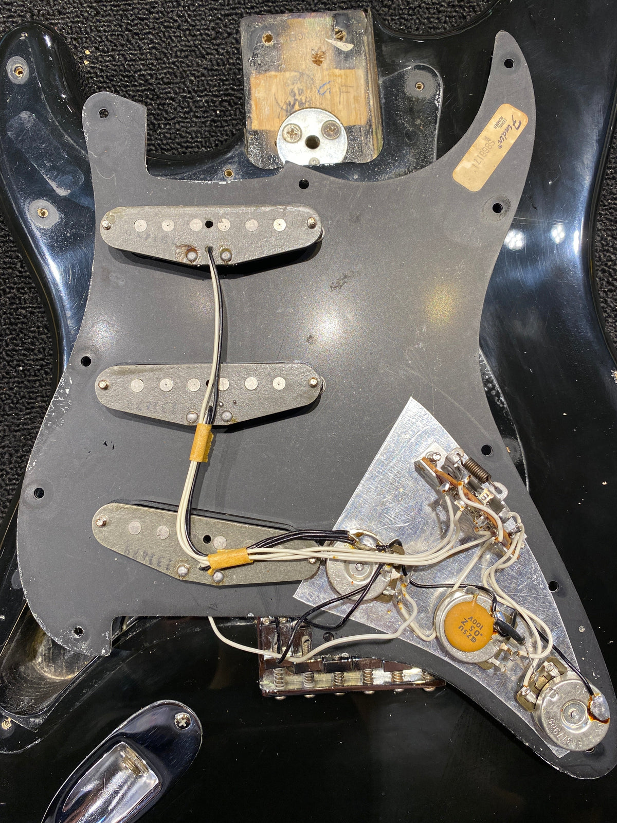 Fender Stratocaster Hardtail Black 1979 LEFTY - View 12 | MusicMarket