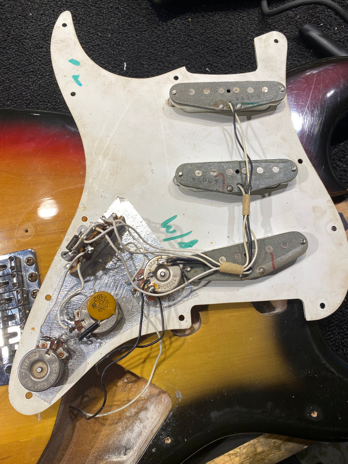 Fender Stratocaster Sunburst 1974 - View 10 | MusicMarket
