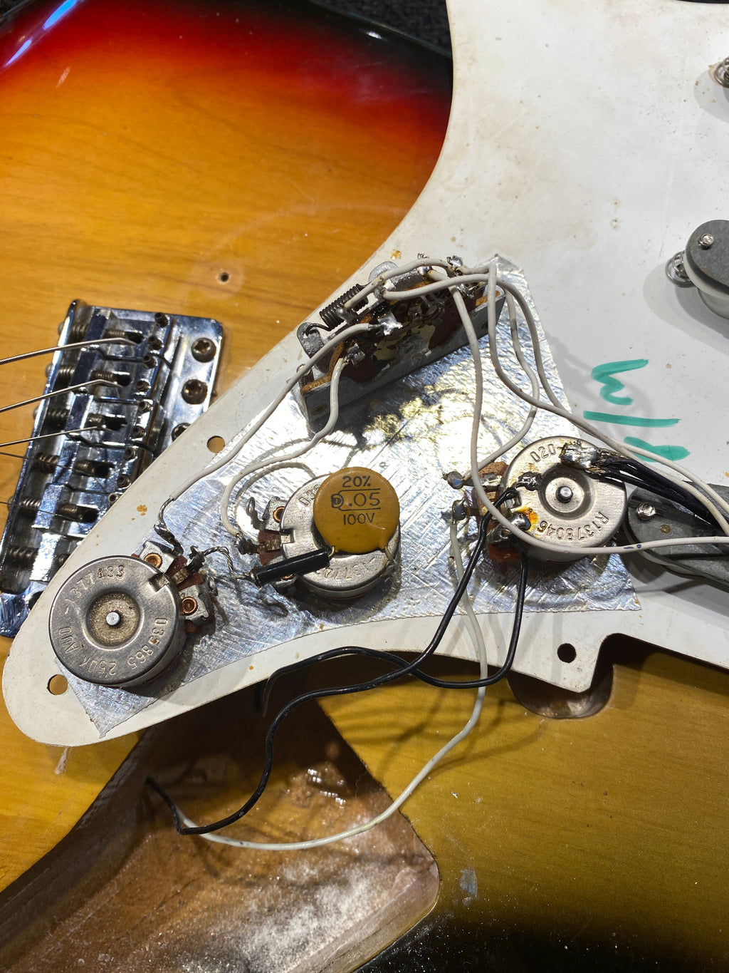 Fender Stratocaster Sunburst 1974 - View 11 | MusicMarket