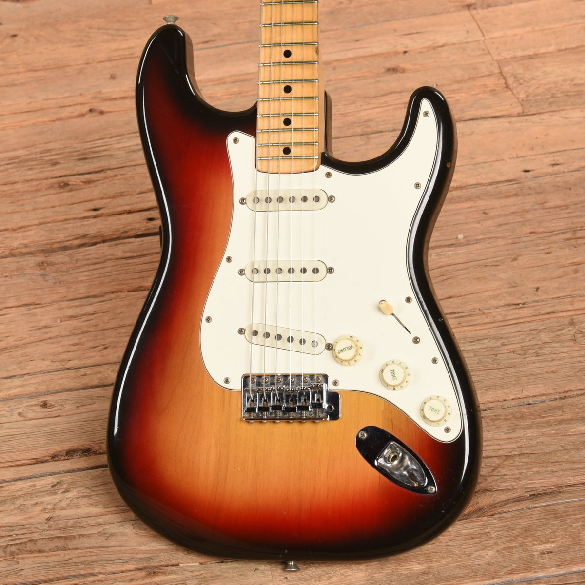 Fender Stratocaster Sunburst 1974 - View 2 | MusicMarket