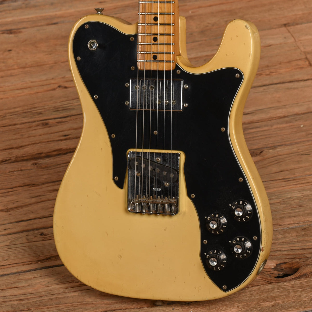 Fender Telecaster Custom Olympic White 1976 - View 2 | MusicMarket