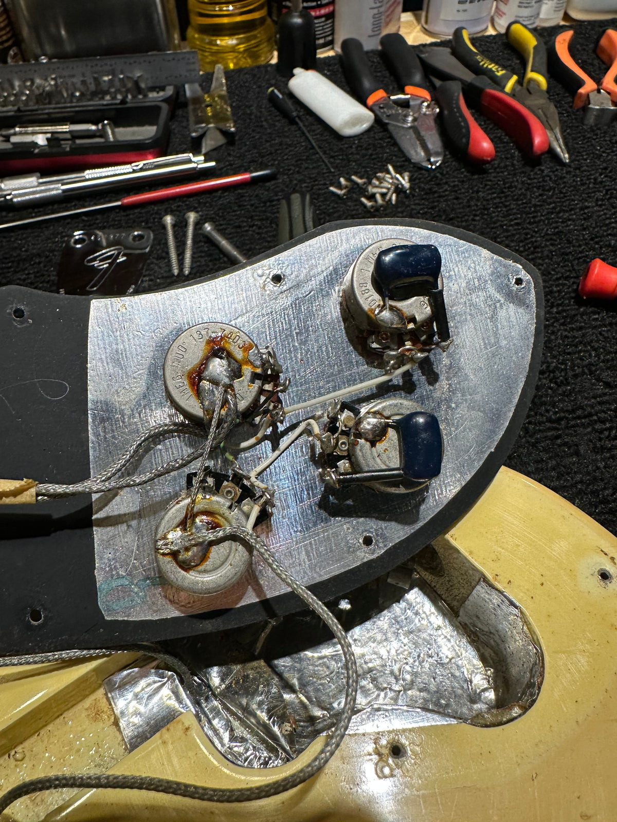 Fender Telecaster Custom Olympic White 1976 - View 17 | MusicMarket