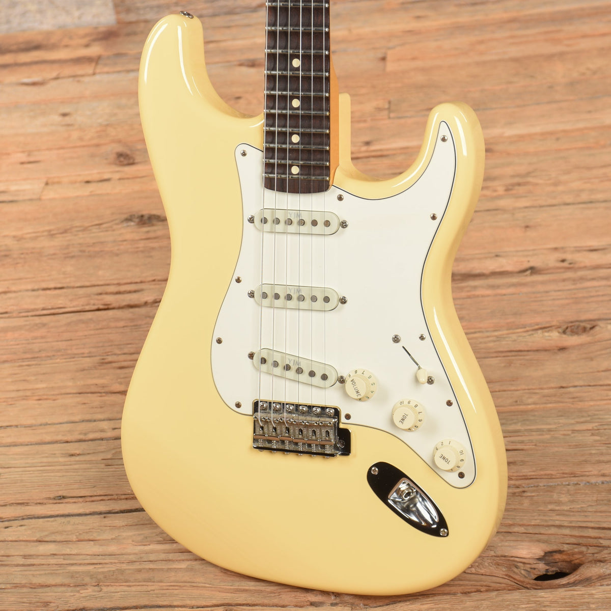 Fender Yngwie Malmsteen Signature Stratocaster Vintage White 2011 - View 2 | MusicMarket
