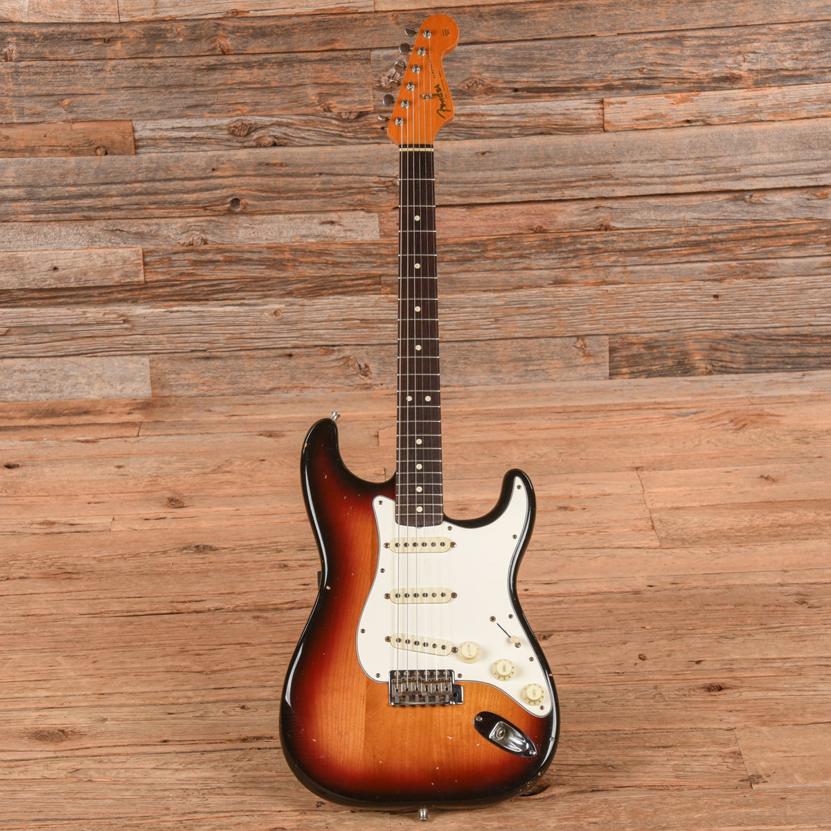 Fender American Vintage '62 Reissue Stratocaster Sunburst 1982 - Zac Brown - View 4 | MusicMarket