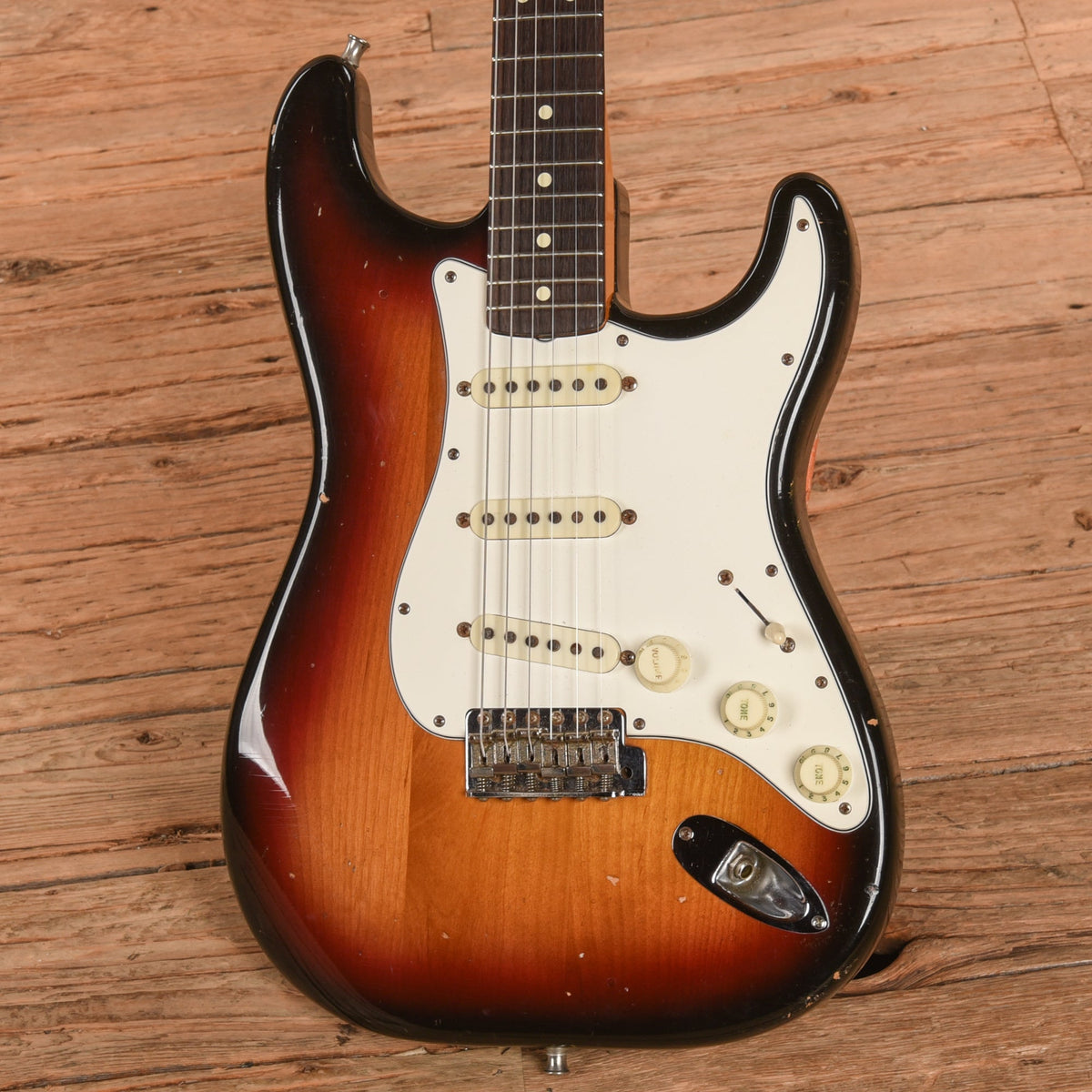 Fender American Vintage '62 Reissue Stratocaster Sunburst 1982 - Zac Brown - View 2 | MusicMarket