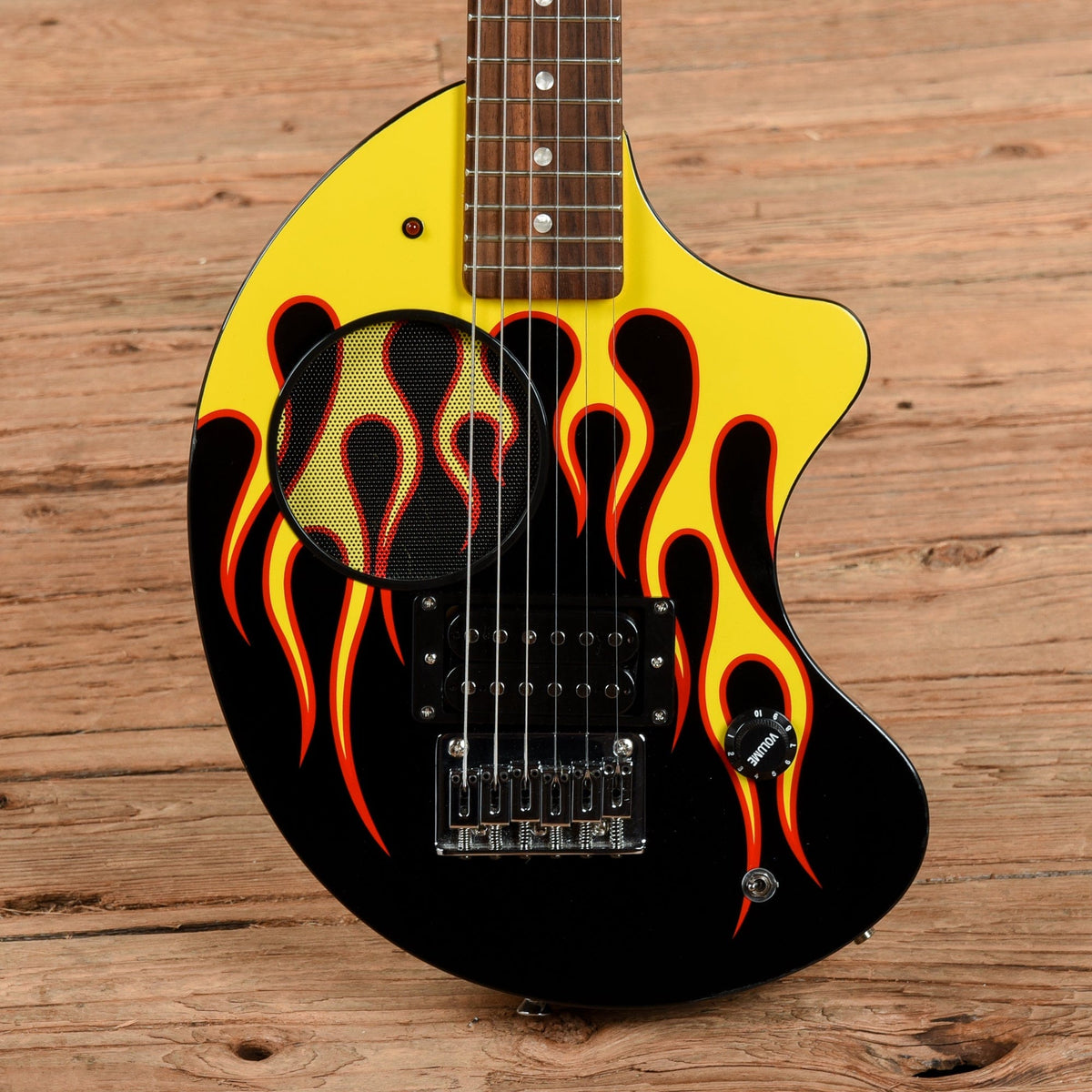 Fernandes Bean Shaped Travel Guitar/Amp Black with Flames - MusicMarket