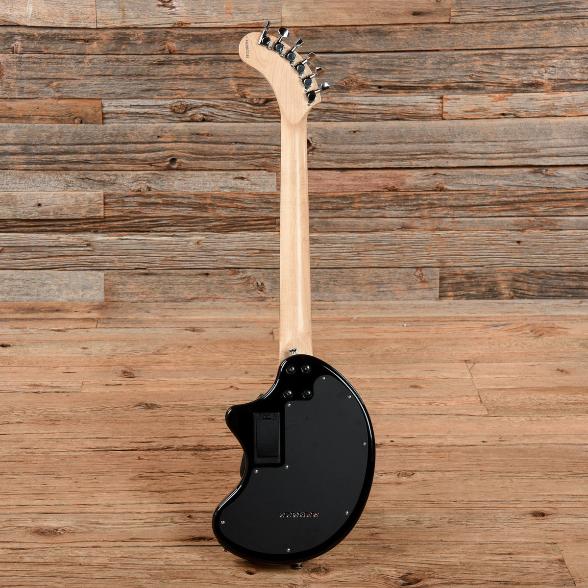 Fernandes Bean Shaped Travel Guitar/Amp Black with Flames - View 5 | MusicMarket