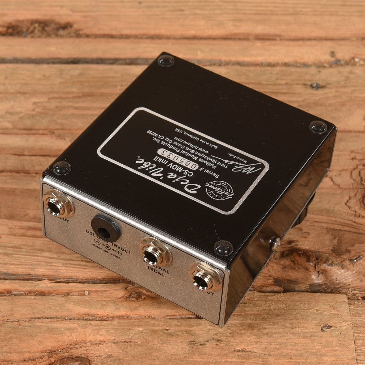 Fulltone CS-MDV MkII Custom Shop Mini Deja Vibe MkII - View 2 | MusicMarket