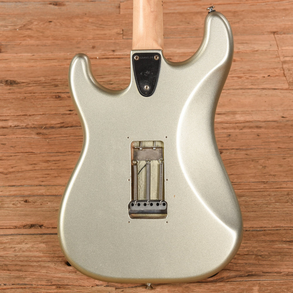 G&L USA Legacy Silver Sparkle - View 3 | MusicMarket