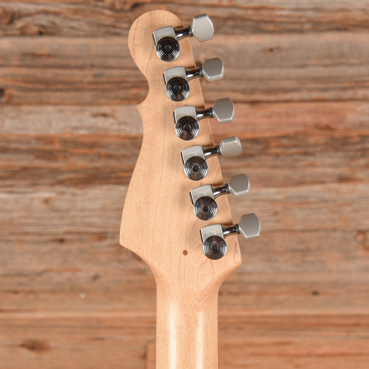 G&L USA Legacy Silver Sparkle - View 7 | MusicMarket