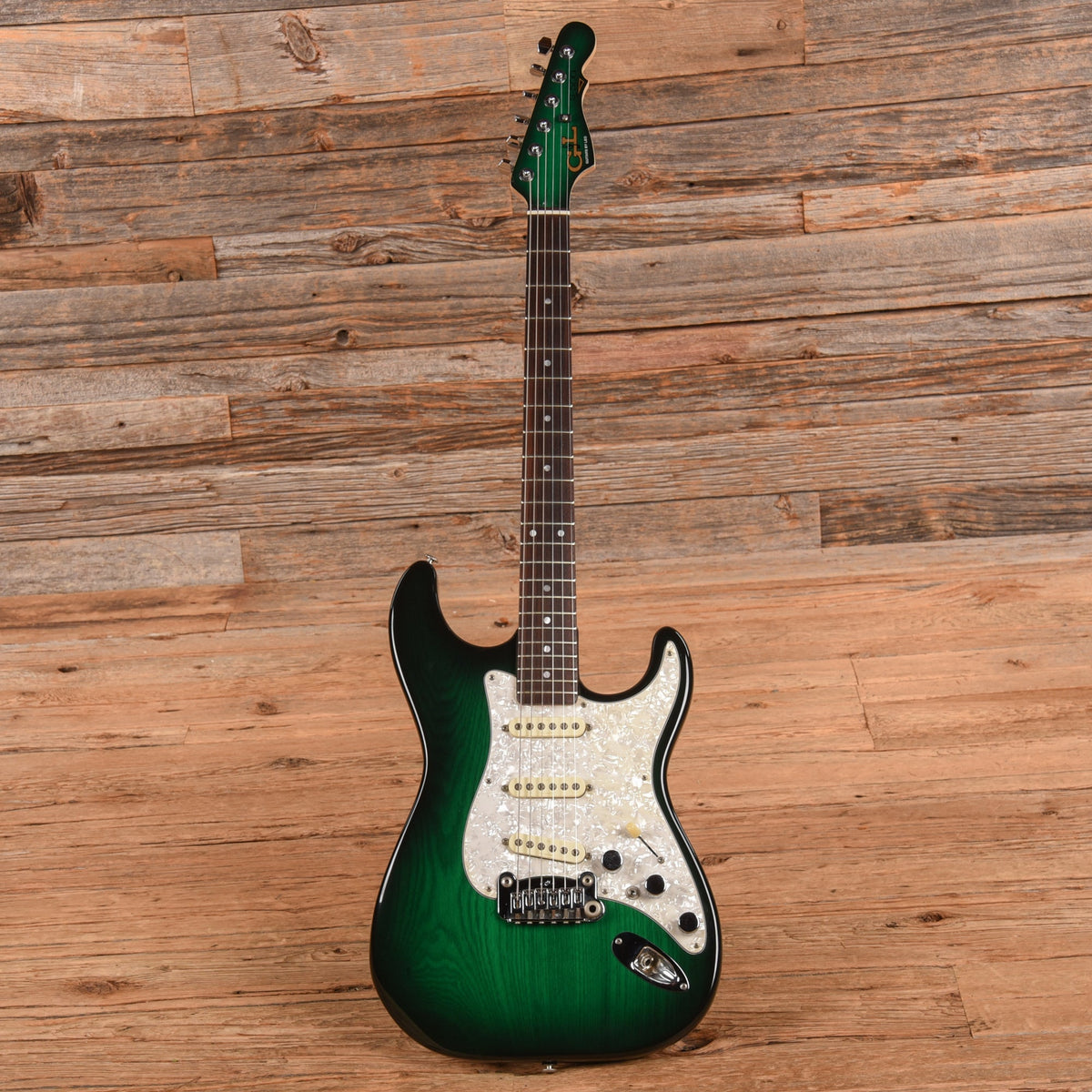 G&L S-500 Greenburst 2005 - View 4 | MusicMarket