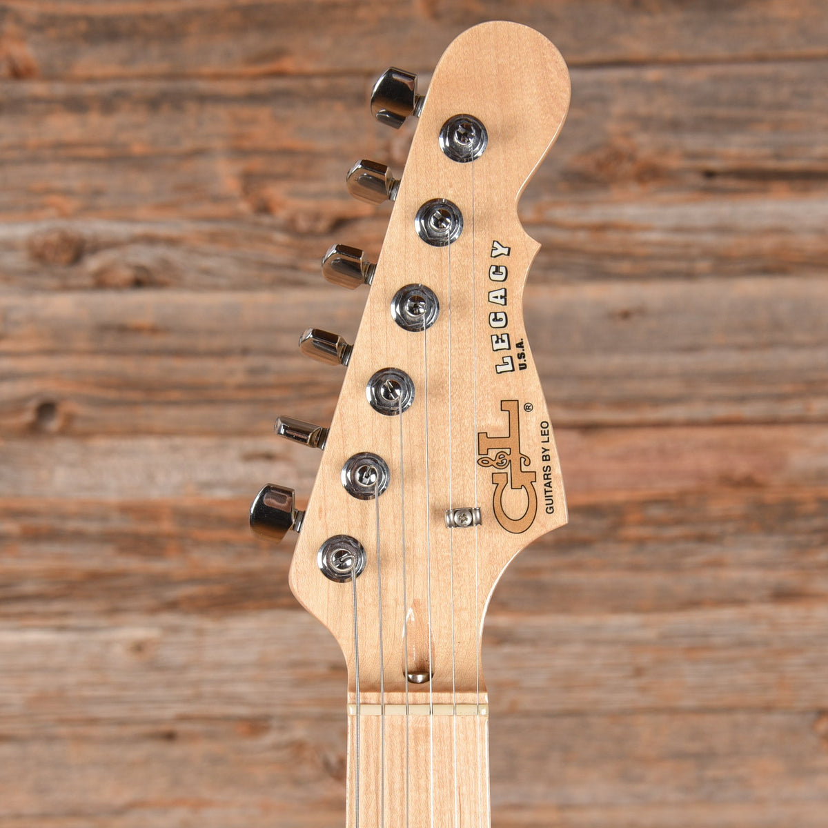 G&L USA Legacy White - View 6 | MusicMarket