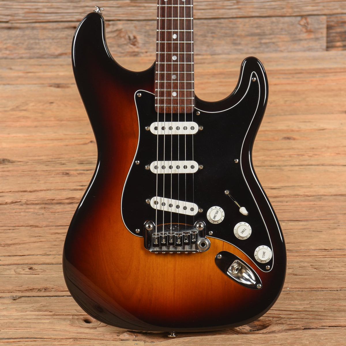 G&L USA Legcay Sunburst - MusicMarket