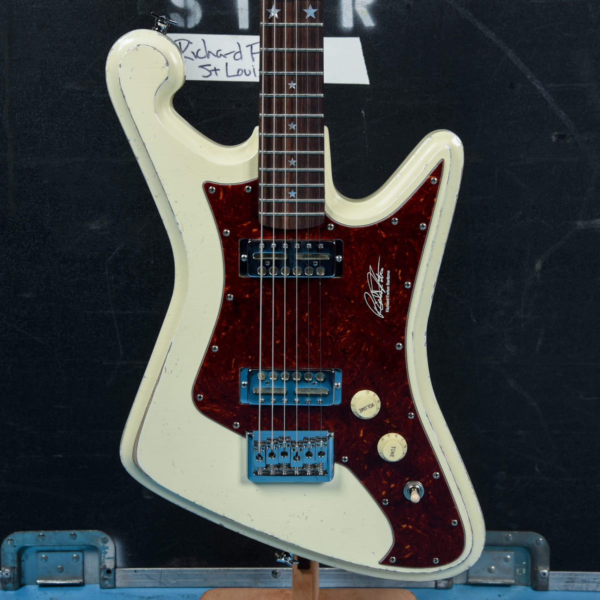 G-Sharp Fortus Signature Model Baritone Antique White Relic - View 3 | MusicMarket