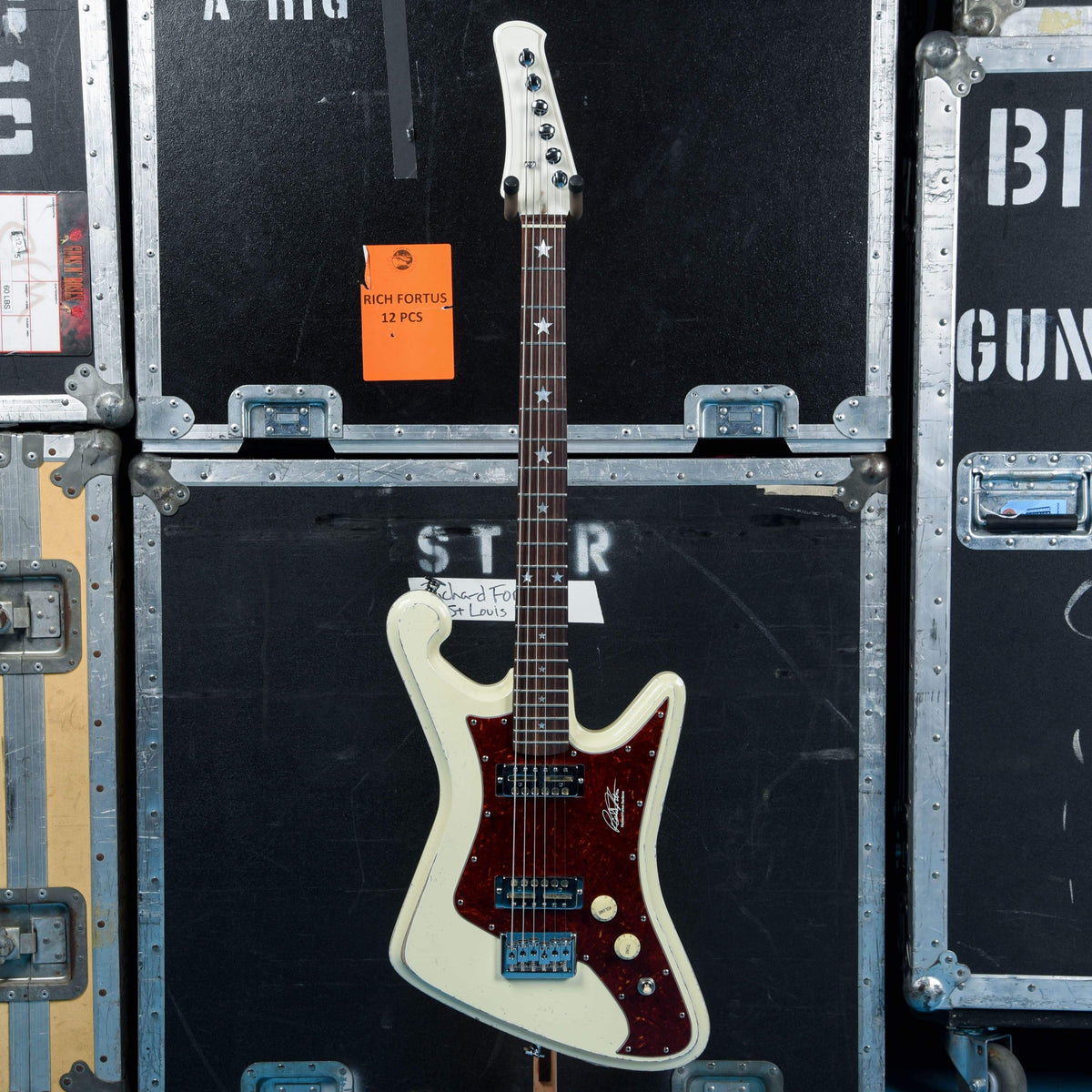 G-Sharp Fortus Signature Model Baritone Antique White Relic - MusicMarket