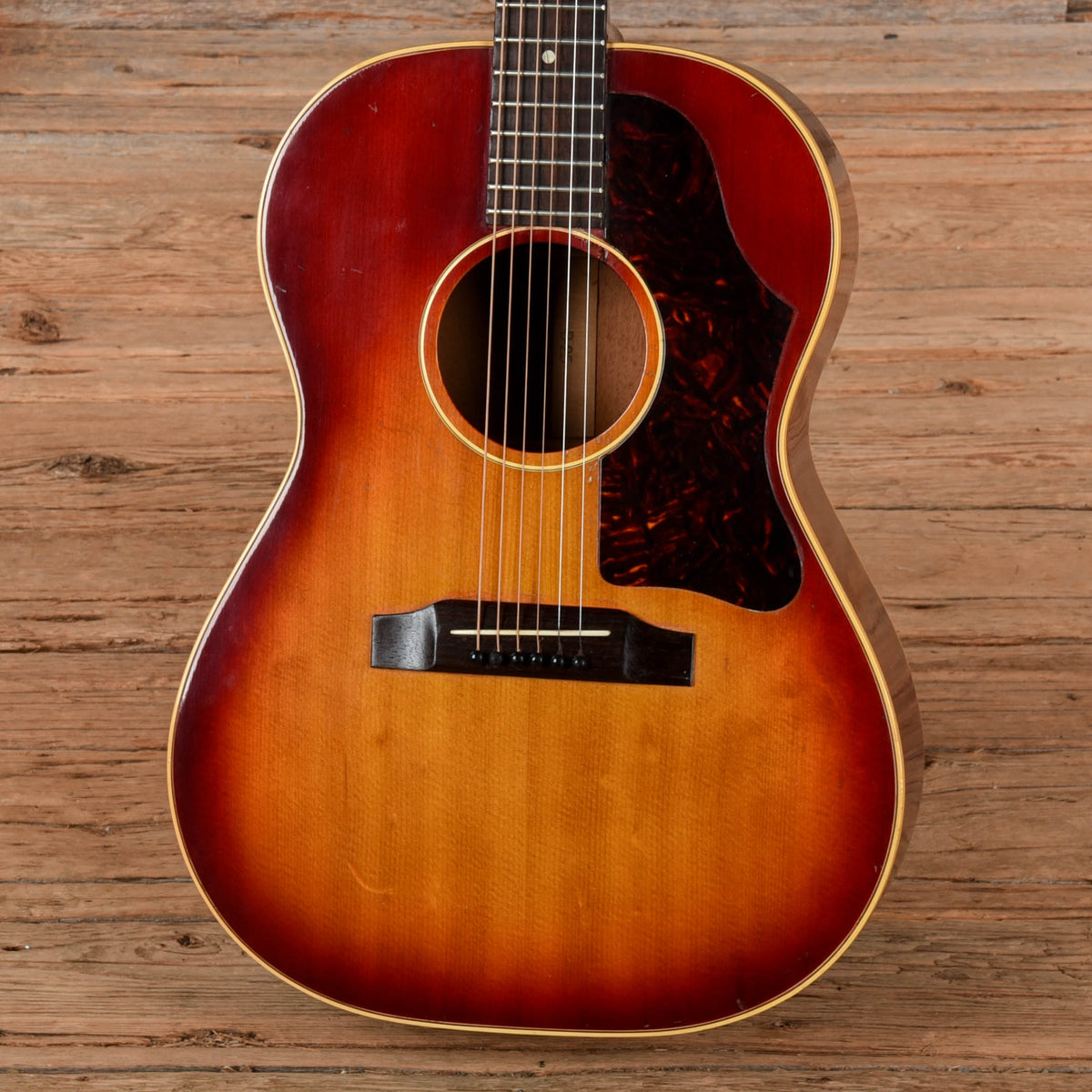 Gibson B-25 Sunburst 1963 - View 2 | MusicMarket