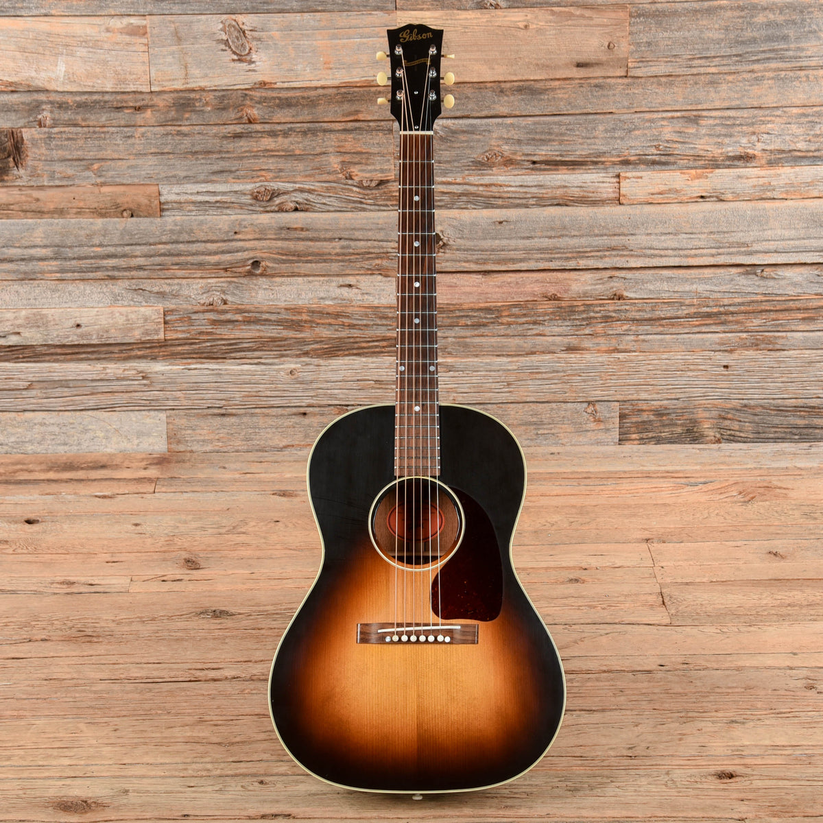Gibson Custom 1942 Banner LG-2 Sunburst 2022 - View 4 | MusicMarket