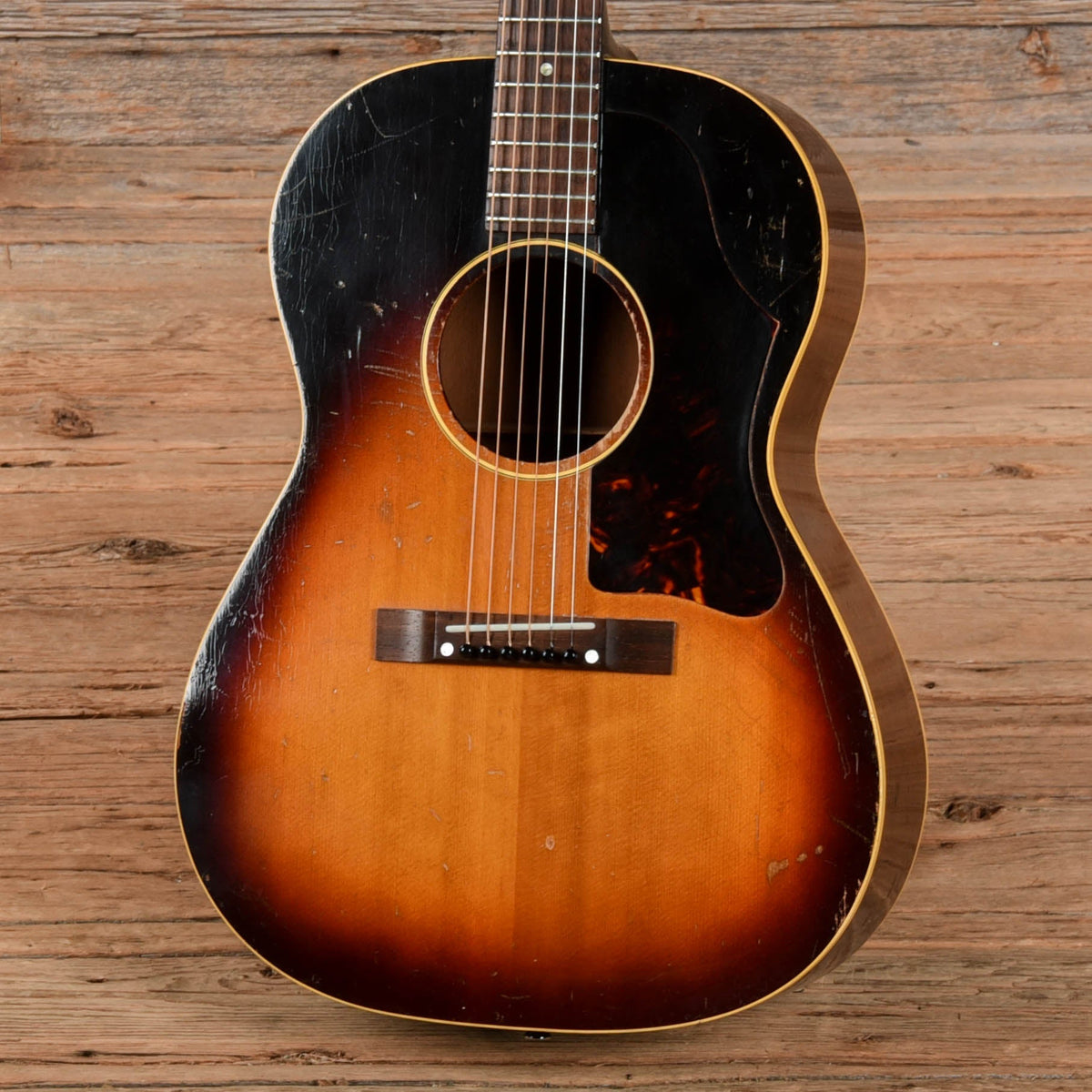 Gibson LG-1 Sunburst 1960 - View 2 | MusicMarket