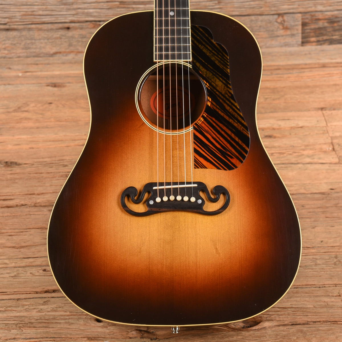 Gibson Custom Shop Historic 1939 J-55 Sunburst 2022 - MusicMarket