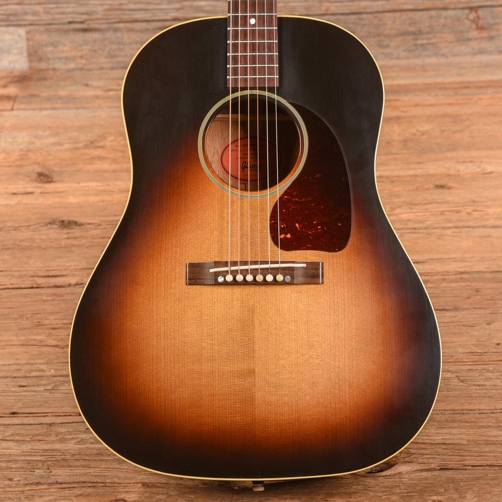 Gibson Gibson Custom '42 Banner J-45 Sunburst 2023 - MusicMarket