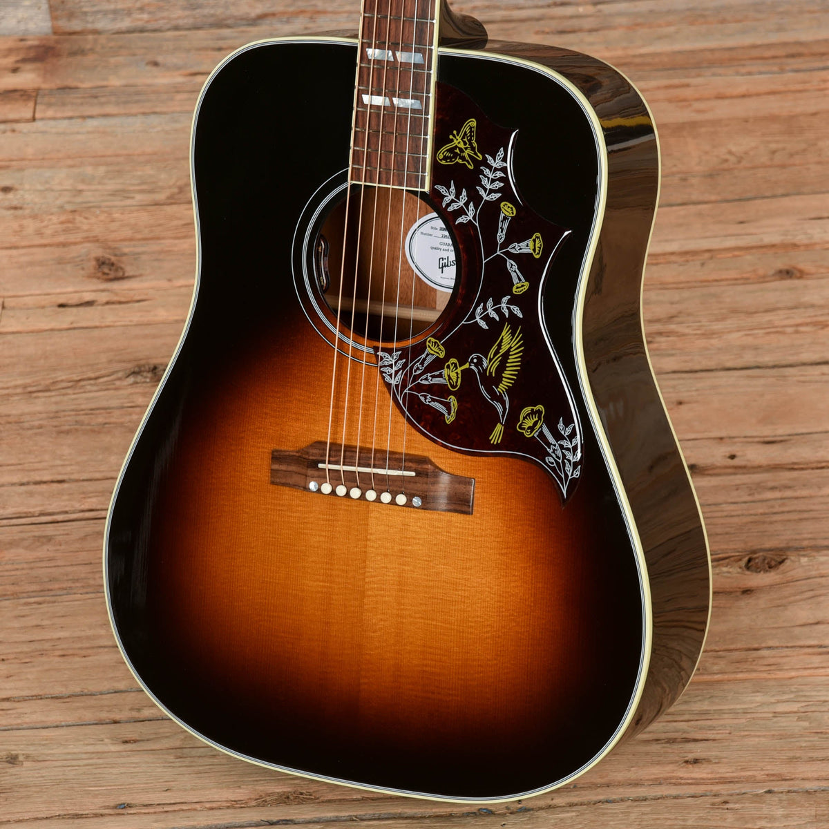 Gibson Hummingbird Standard Sunburst 2023 - View 2 | MusicMarket