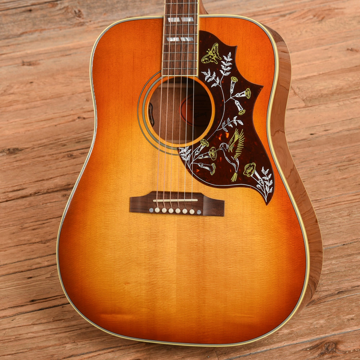 Gibson Hummingbird Sunburst 2023 - View 2 | MusicMarket