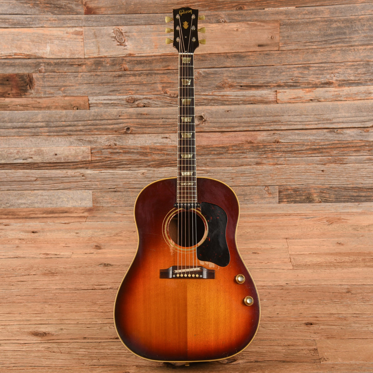 Gibson J-160E Sunburst 1965 - View 4 | MusicMarket