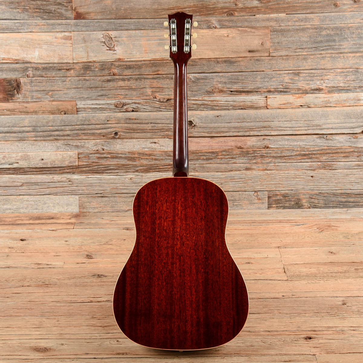 Gibson J-45 Cherry Sunburst 1966 - View 5 | MusicMarket