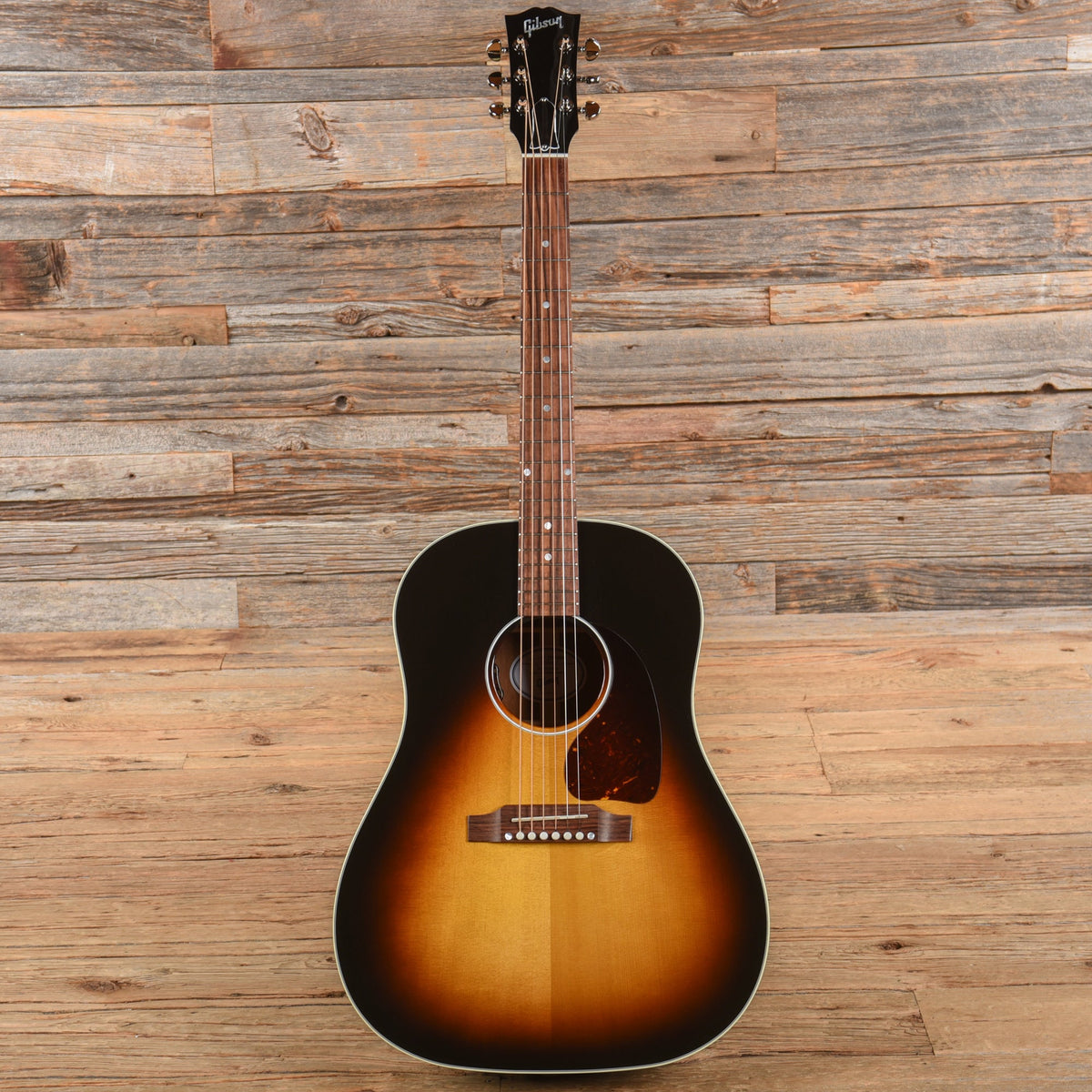 Gibson J-45 Standard Sunburst 2024 - View 4 | MusicMarket