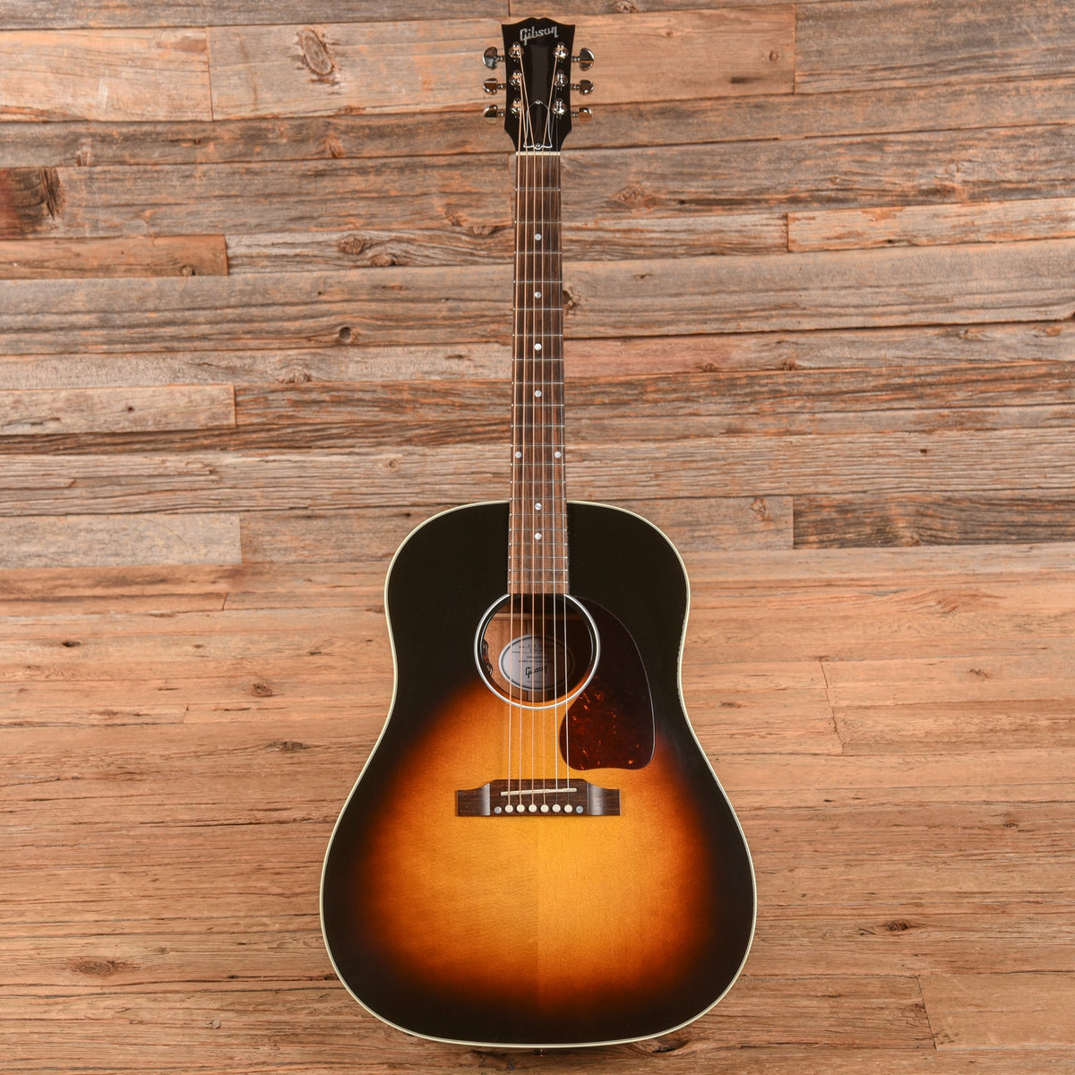 Gibson J-45 Standard Sunburst 2025 - View 4 | MusicMarket