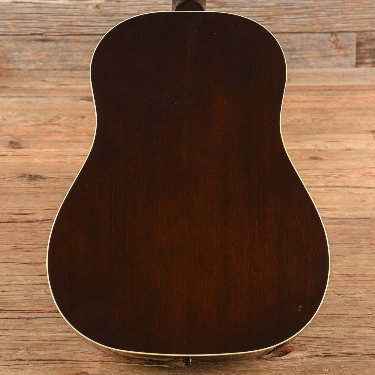 Gibson J-45 Standard Vintage Sunburst 2024 - View 3 | MusicMarket