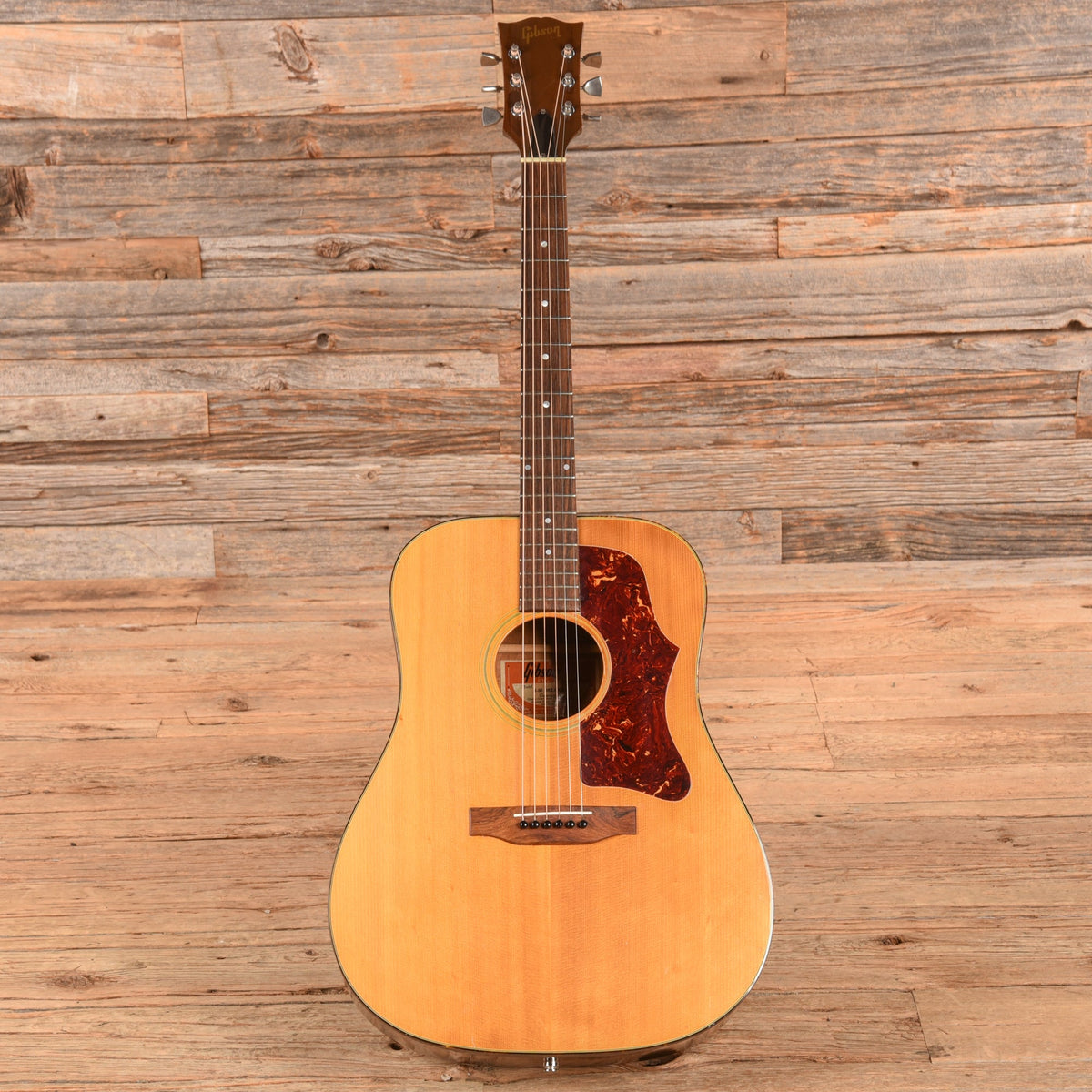 Gibson J-50 Deluxe Natural 1973 - View 4 | MusicMarket